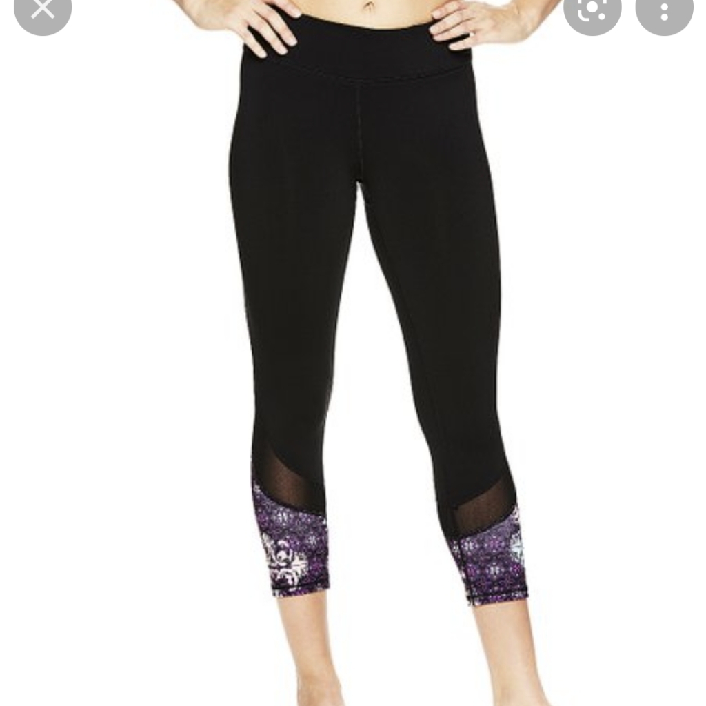 Gaiam Sz S Lena Medallion Mes Mid-Rise Black Leggings With Purple Capri Legging